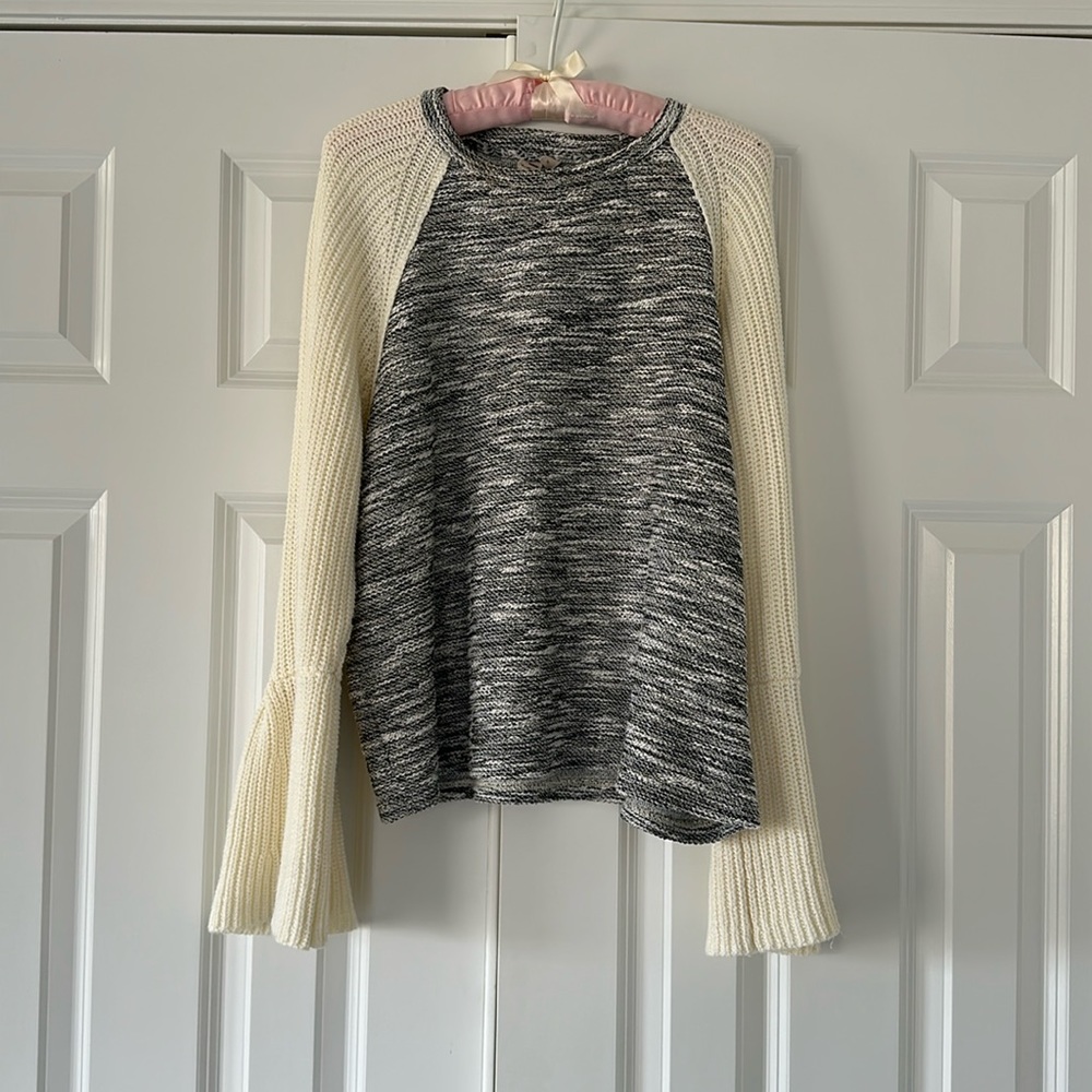 Dramatic sleeves Dolan sweater